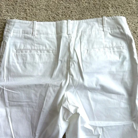 *LIKE NEW* Talbots Women's Perfect Crisp White Flat Front Bermuda Shorts - 8 - Picture 8 of 10